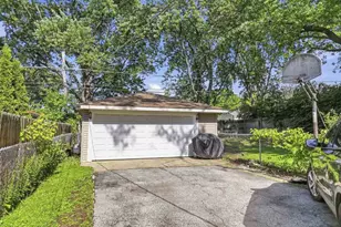 121 S Archer Rd, Mundelein, IL 60060 - Photo 22
