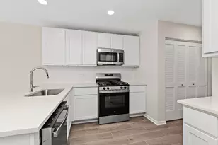 1440 Somerset Dr, Beecher, IL 60401 - Photo 6