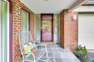 495 Milford Rd, Deerfield, IL 60015 - Photo 2