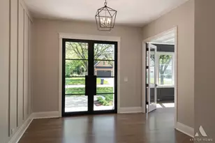 246 Holmes Ave, Clarendon Hills, IL 60514 - Photo 6