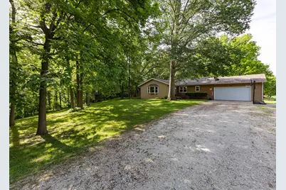 101 N Park Avenue, Geneseo, IL 61254 - Photo 2