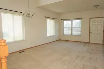 407 Waubonsee Drive, Plano, IL 60545 - Photo 6