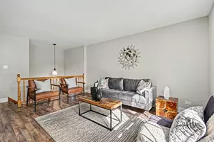 15405 James Dr, Oak Forest, IL 60452 - Photo 4