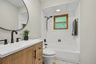 15405 James Dr, Oak Forest, IL 60452 - Photo 10