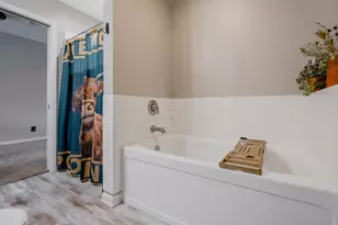 257 S Briar Ct, Oregon, IL 61061 - Photo 18