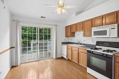888 Riding Lane #888, Saint Charles, IL 60174 - Photo 10