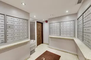 201 E Chestnut St, Chicago, IL 60611 - Photo 22
