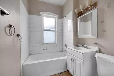 9352 S Woodlawn Avenue, Chicago, IL 60619 - Photo 18