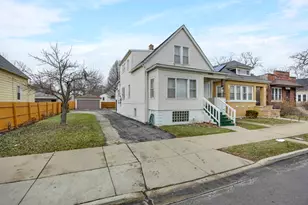 9352 S Woodlawn Ave, Chicago, IL 60619 - Photo 10