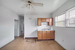 9352 S Woodlawn Ave, Chicago, IL 60619 - Photo 16