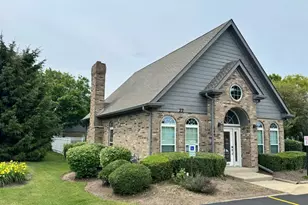 35 Foxcroft Rd, Naperville, IL 60565 - Photo 14