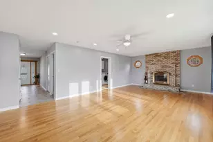 8920 Emerald Ct, Hickory Hills, IL 60457 - Photo 14