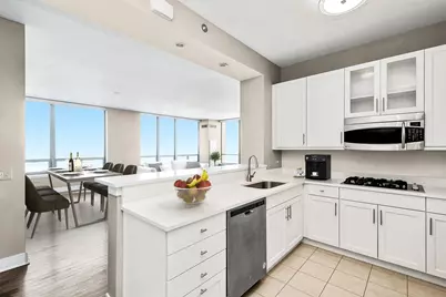 600 N Lake Shore Drive #1011, Chicago, IL 60611 - Photo 4