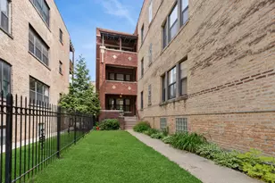 2712 W Leland Ave, Chicago, IL 60625 - Photo 1