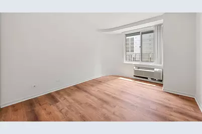 211 E Ohio Street #719, Chicago, IL 60611 - Photo 8