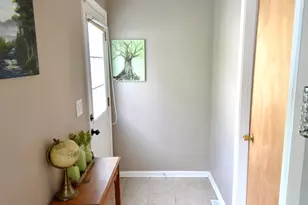 1028 West Dr, South Elgin, IL 60177 - Photo 6