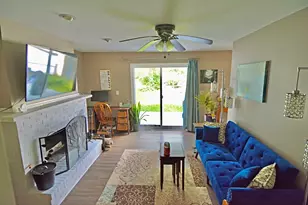 1028 West Dr, South Elgin, IL 60177 - Photo 8