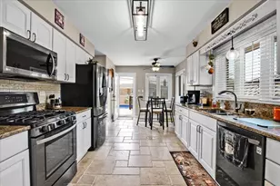 8537 W Winona St, Chicago, IL 60656 - Photo 14
