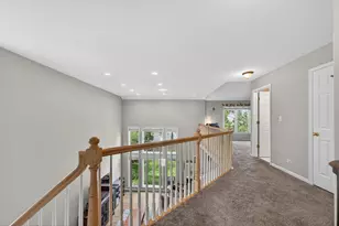 1051 W Sutton Ct, Palatine, IL 60067 - Photo 18