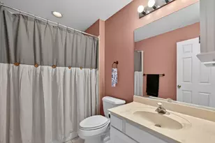 1051 W Sutton Ct, Palatine, IL 60067 - Photo 32