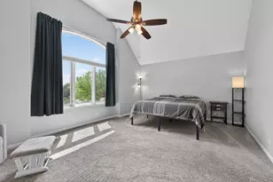 1051 W Sutton Ct, Palatine, IL 60067 - Photo 24