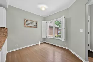 1051 W Sutton Ct, Palatine, IL 60067 - Photo 14