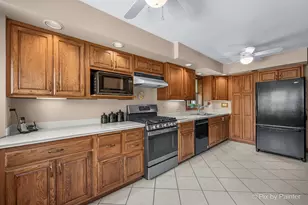 353 S Princeton Ave, Itasca, IL 60143 - Photo 6