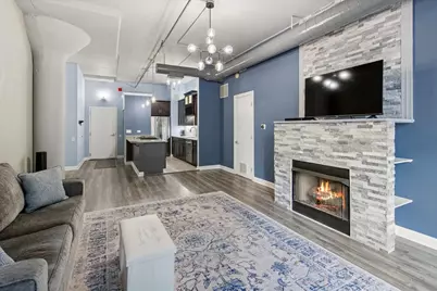 130 S Canal Street #316, Chicago, IL 60606 - Photo 4