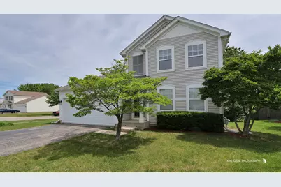 331 E Camden Lane E, Round Lake Beach, IL 60073 - Photo 1