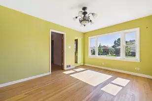 2716 N 75th Ct, Elmwood Park, IL 60707 - Photo 4