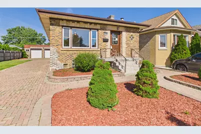 2716 N 75th Court, Elmwood Park, IL 60707 - Photo 2