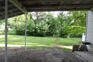 25 Wise St, Eldorado, IL 62930 - Photo 4