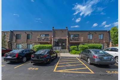 729 Limerick Lane #2D, Schaumburg, IL 60193 - Photo 1