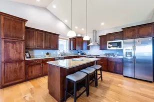 910 Declaration Dr, Savoy, IL 61874 - Photo 6