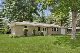 103 Dakota Dr, Loda, IL 60948 - Photo 2