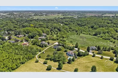 39W016 W Hilltop Drive, Saint Charles, IL 60175 - Photo 2