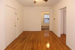 933 W Sunnyside Ave, Chicago, IL 60640 - Photo 10