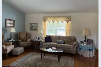 1017 31st Street, Peru, IL 61354 - Photo 2
