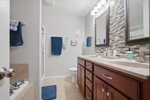 3172 Shepard Rd, Normal, IL 61761 - Photo 16