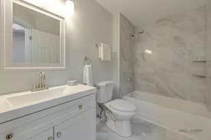 386 Gladstone Ln, Elgin, IL 60120 - Photo 22