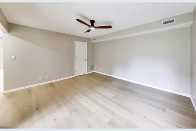 101 Indian Trail, Westmont, IL 60559 - Photo 2
