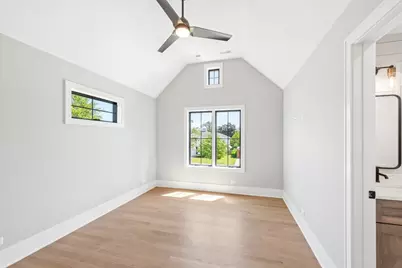 1404 S Ashland Avenue, Park Ridge, IL 60068 - Photo 24