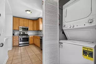 4308 W Waveland Ave, Chicago, IL 60641 - Photo 24