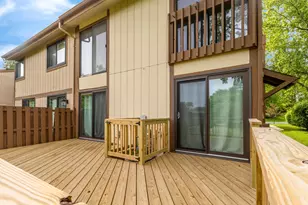 563 N Woodfield Trail, Roselle, IL 60172 - Photo 34