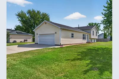 909 Northfield Avenue, Harvard, IL 60033 - Photo 1