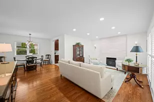 518 S See-Gwun Ave, Mount Prospect, IL 60056 - Photo 8