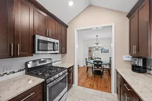 518 S See-Gwun Ave, Mount Prospect, IL 60056 - Photo 16