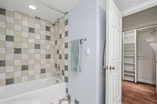 23 E Goethe St, Chicago, IL 60610 - Photo 16