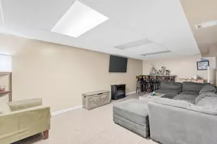 7665 Sprucewood Ave, Woodridge, IL 60517 - Photo 20