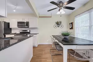 30W032 Laurel Ct, Warrenville, IL 60555 - Photo 16